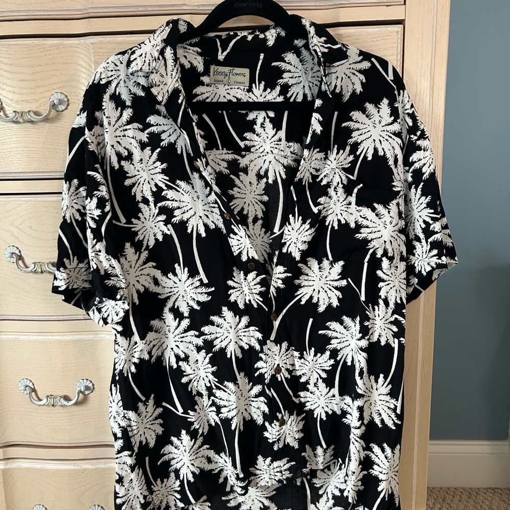 Kenny Flowers Black and White Casual Button Down Shirt with Palm Tree Pattern